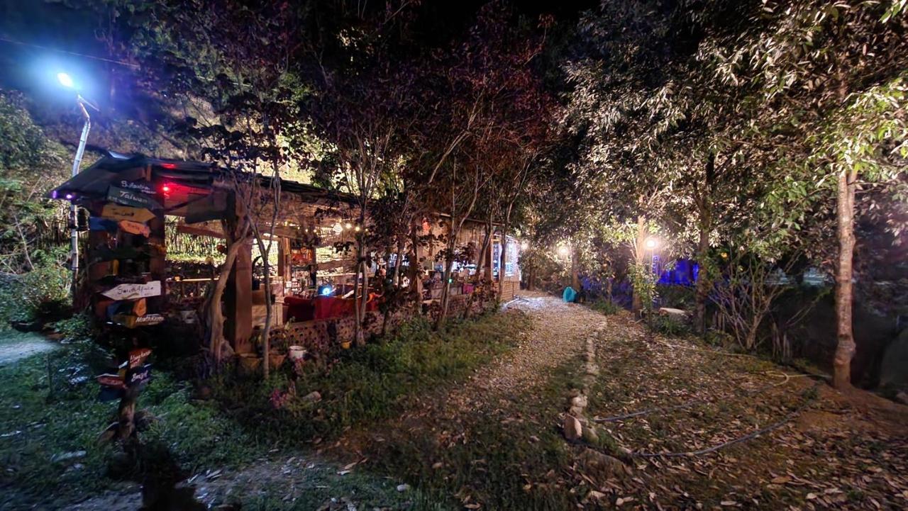 Hobo Huts By The Riverside Panuānaula Extérieur photo